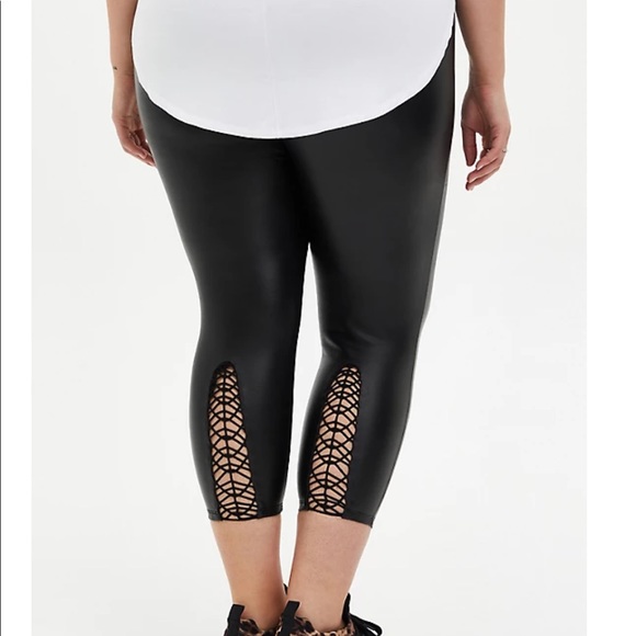 torrid Pants - Nwt Torrid size 4 Black crop coated leggings